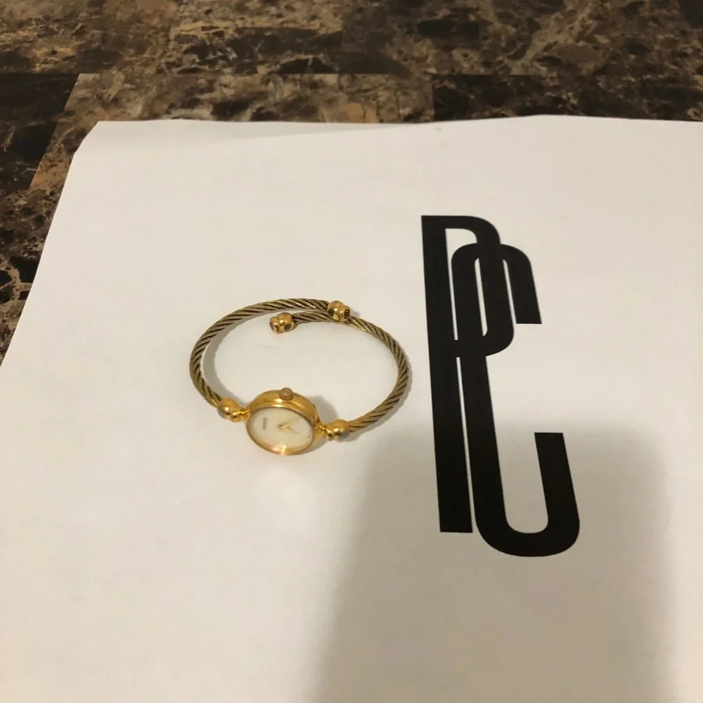 Gucci 2047.1L Gold-Plated Rope Cable Watch - Picture 2 of 5